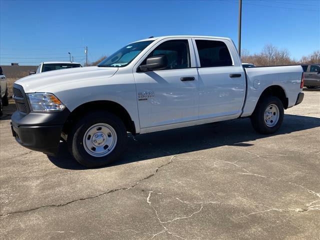 2023 RAM Ram 1500 Classic RAM 1500 CLASSIC TRADESMAN CREW CAB 4X4 57 BOX