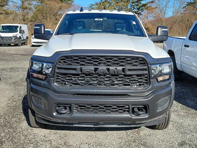 2024 RAM Ram 5500 Chassis Cab RAM 5500 TRADESMAN CHASSIS CREW CAB 4X4 60 CA