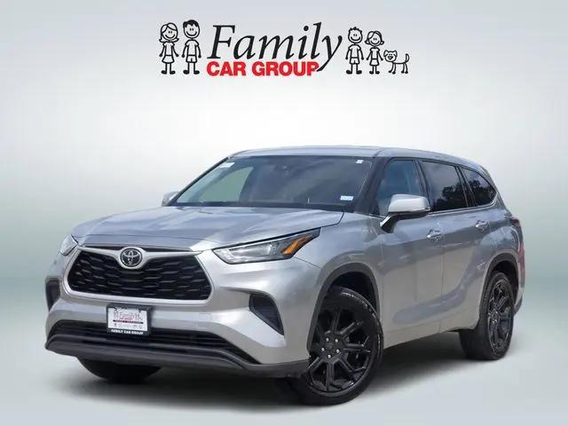 2022 Toyota Highlander L for sale in Burleson, TX
