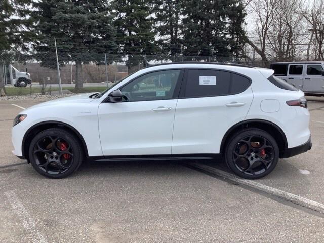 2024 Alfa Romeo Stelvio STELVIO VELOCE AWD