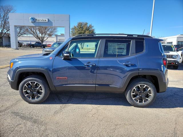 2023 Jeep Renegade RENEGADE TRAILHAWK 4X4