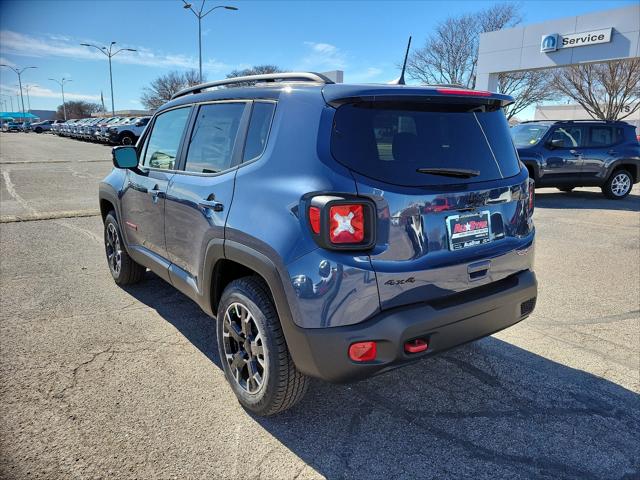 2023 Jeep Renegade RENEGADE TRAILHAWK 4X4