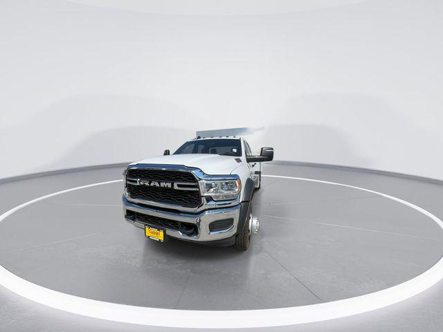 2024 RAM Ram 5500 Chassis Cab RAM 5500 TRADESMAN CHASSIS CREW CAB 4X4 84 CA 2024 RAM Ram 5500 Chassis Cab RAM 5500 TRADESMAN CHASSIS CREW CAB 4X4 84 CA