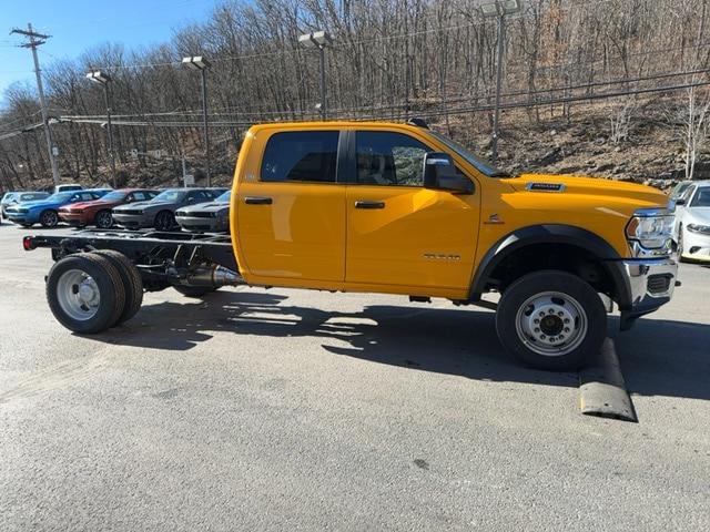 2024 RAM Ram 4500 Chassis Cab RAM 4500 SLT CHASSIS CREW CAB 4X4 60 CA