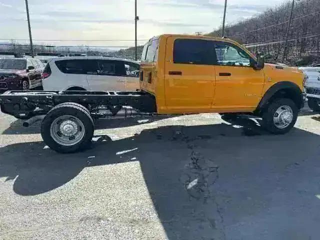 2024 RAM Ram 4500 Chassis Cab RAM 4500 SLT CHASSIS CREW CAB 4X4 60 CA