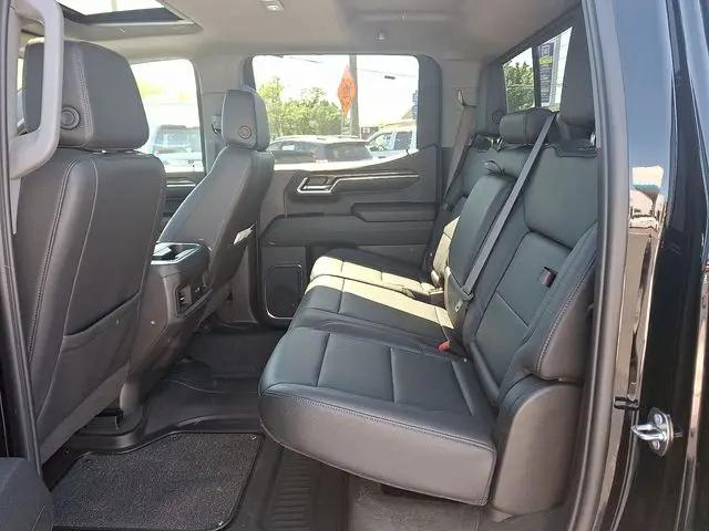 2024 Chevrolet Silverado 1500 4WD Crew Cab Short Bed RST