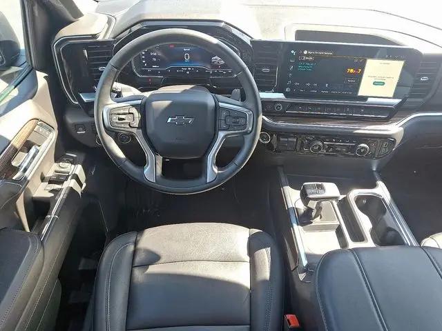 2024 Chevrolet Silverado 1500 4WD Crew Cab Short Bed RST