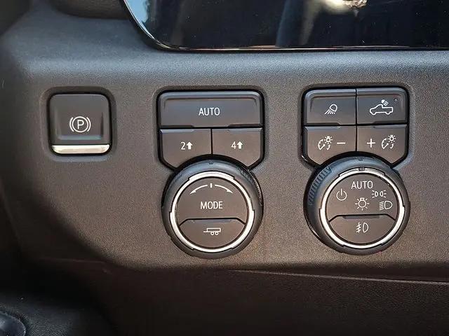 2024 Chevrolet Silverado 1500 4WD Crew Cab Short Bed RST