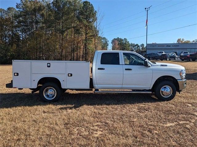 2023 RAM Ram 3500 Chassis Cab RAM 3500 TRADESMAN CREW CAB CHASSIS 4X2 60 CA