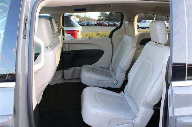 2021 Chrysler Pacifica Touring L