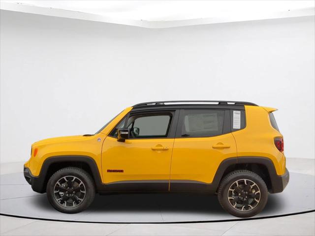 2023 Jeep Renegade RENEGADE TRAILHAWK 4X4