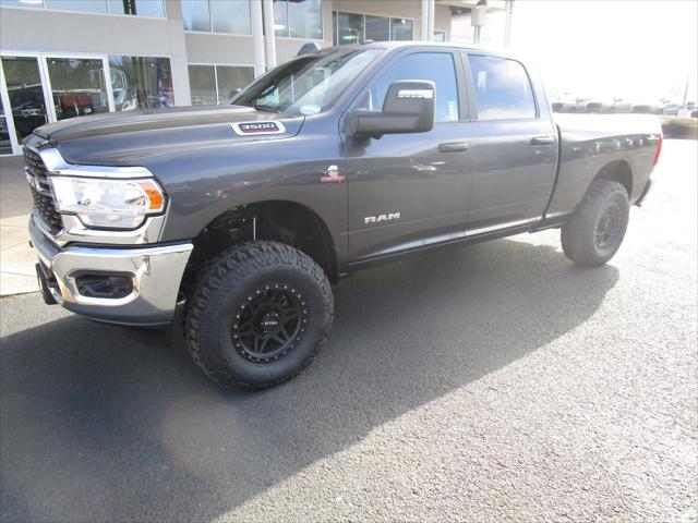 2024 RAM Ram 3500 RAM 3500 BIG HORN CREW CAB 4X4 64 BOX