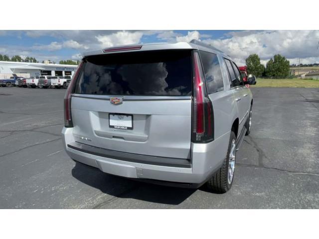 2018 Cadillac Escalade Luxury