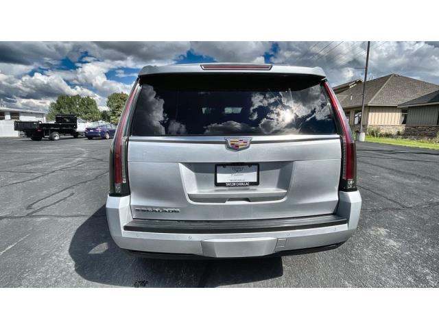 2018 Cadillac Escalade Luxury