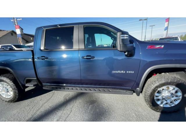 2023 Chevrolet Silverado 3500HD 4WD Crew Cab Standard Bed LT
