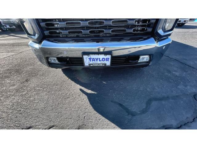 2023 Chevrolet Silverado 3500HD 4WD Crew Cab Standard Bed LT