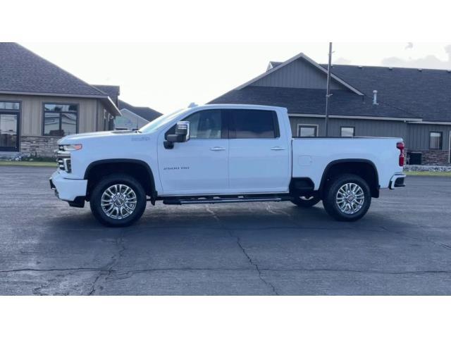 2022 Chevrolet Silverado 2500HD 4WD Crew Cab Standard Bed High Country