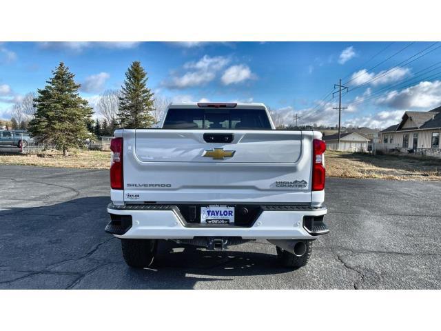 2022 Chevrolet Silverado 2500HD 4WD Crew Cab Standard Bed High Country