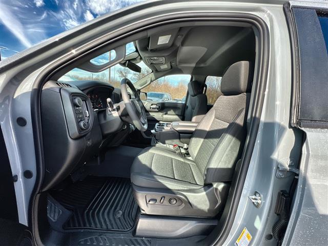 2024 Chevrolet Silverado 1500 4WD Crew Cab Short Bed Custom