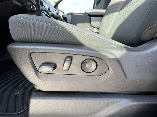 2024 Chevrolet Silverado 1500 4WD Crew Cab Short Bed Custom