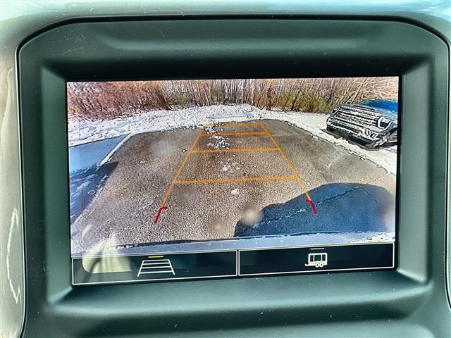 2024 Chevrolet Silverado 1500 4WD Crew Cab Short Bed Custom