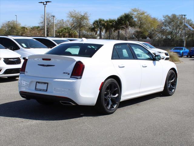 2023 Chrysler Chrysler 300 300S V8