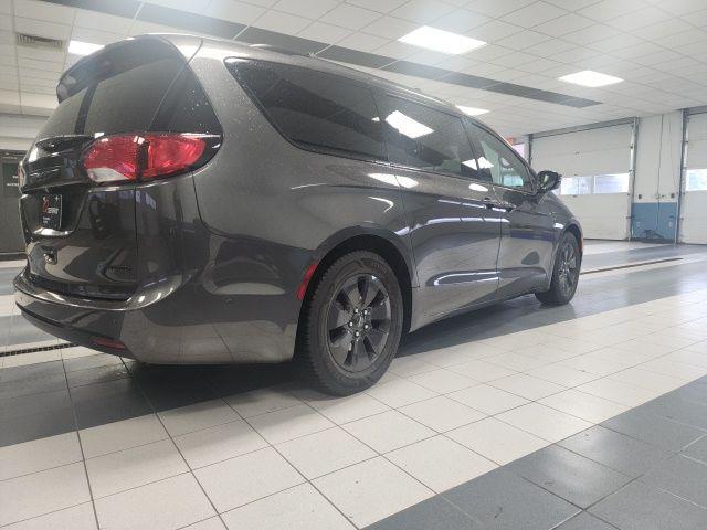 2019 Chrysler Pacifica Hybrid Limited