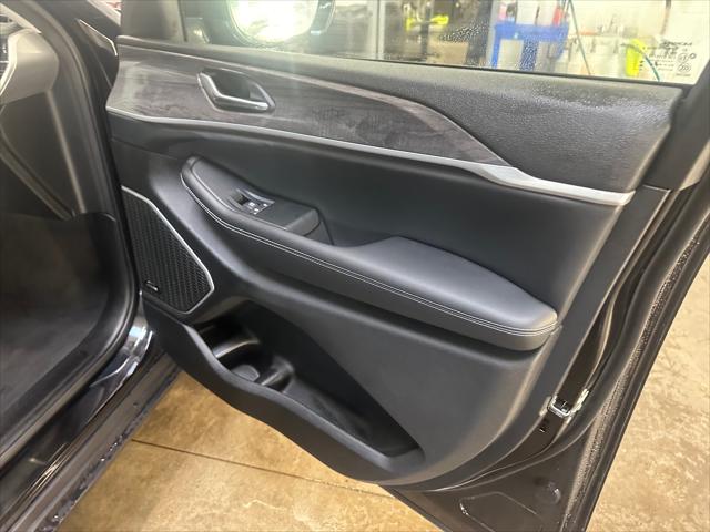 2024 Jeep Grand Cherokee GRAND CHEROKEE L LIMITED 4X4