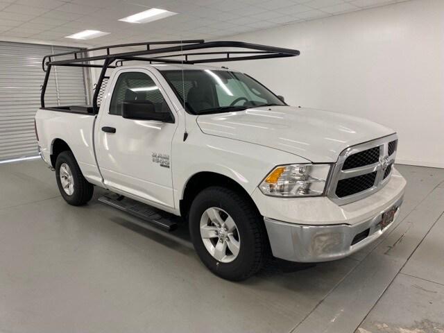 2022 RAM Ram 1500 Classic RAM 1500 CLASSIC TRADESMAN REGULAR CAB 4X4 64 BOX