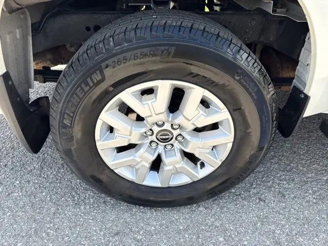 2022 Nissan Frontier Crew Cab SV 4x4