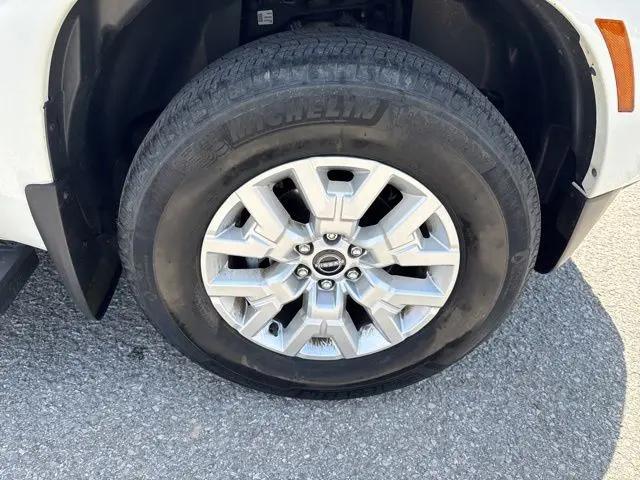 2022 Nissan Frontier Crew Cab SV 4x4