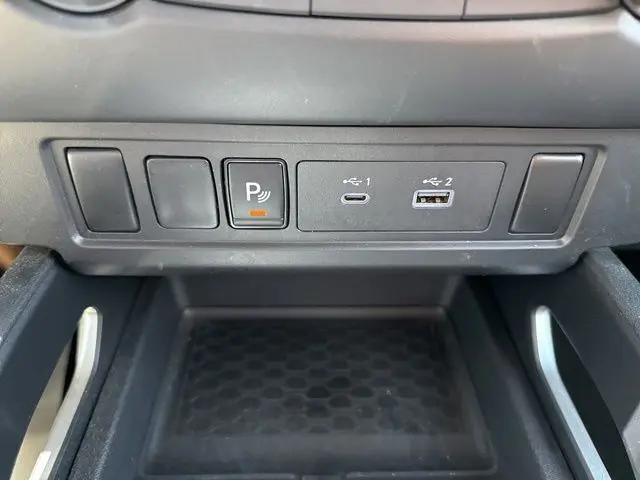 2022 Nissan Frontier Crew Cab SV 4x4
