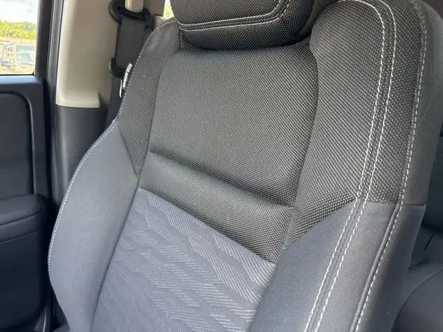 2022 Nissan Frontier Crew Cab SV 4x4