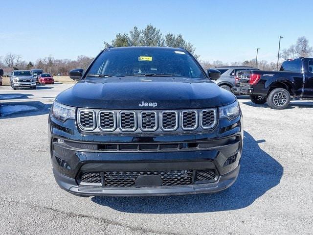 2024 Jeep Compass COMPASS LATITUDE LUX 4X4