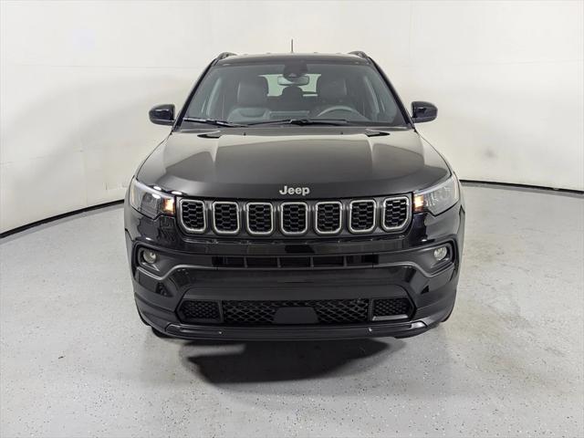 2024 Jeep Compass COMPASS LATITUDE LUX 4X4