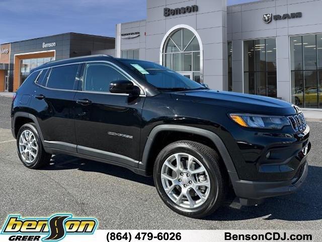 2024 Jeep Compass COMPASS LATITUDE LUX 4X4