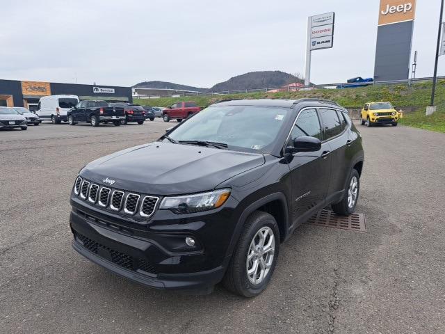 2024 Jeep Compass COMPASS LATITUDE 4X4