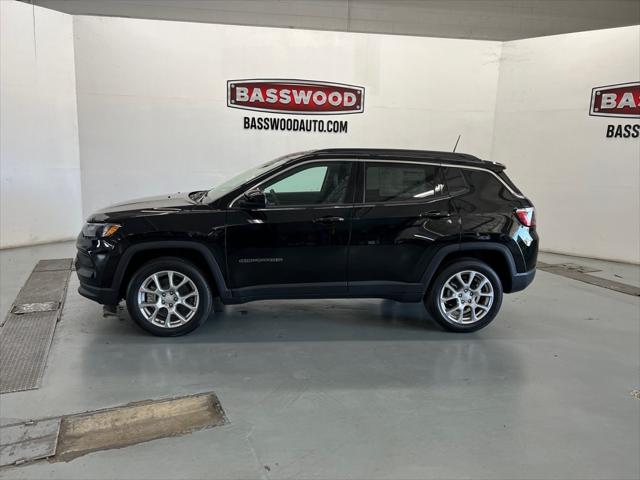 2024 Jeep Compass COMPASS LATITUDE LUX 4X4