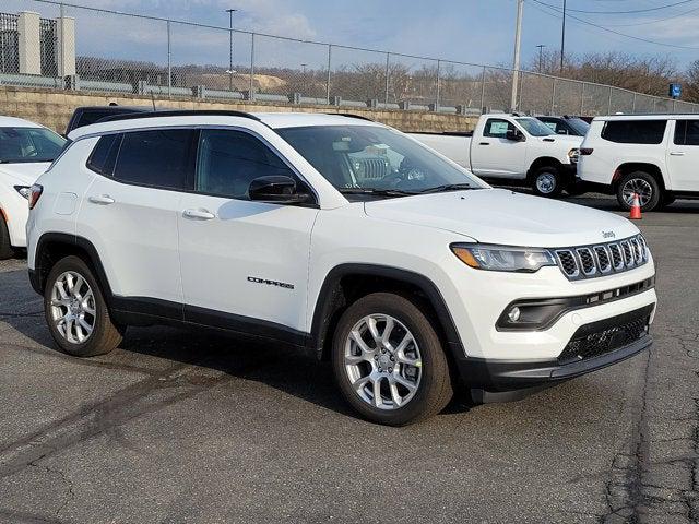 2024 Jeep Compass COMPASS LATITUDE LUX 4X4