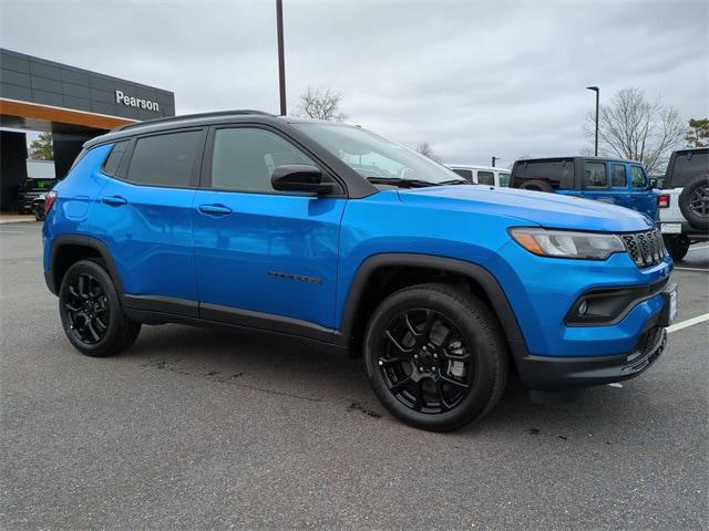 2024 Jeep Compass COMPASS LATITUDE 4X4