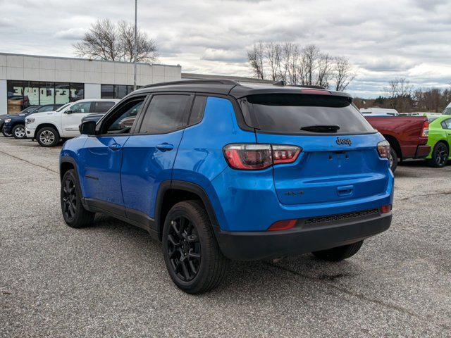 2024 Jeep Compass COMPASS LATITUDE 4X4