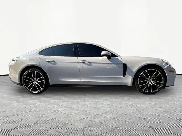 2021 Porsche Panamera Standard
