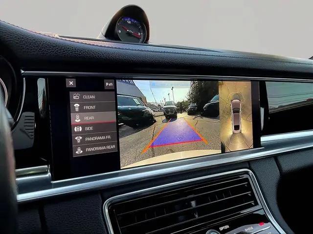 2021 Porsche Panamera Standard
