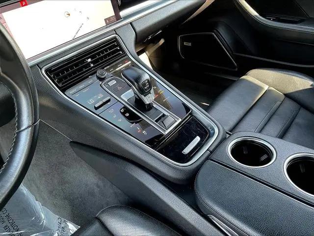 2021 Porsche Panamera Standard