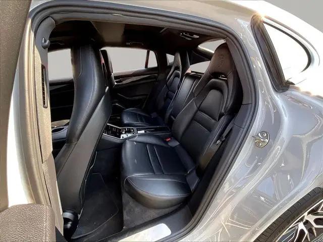 2021 Porsche Panamera Standard