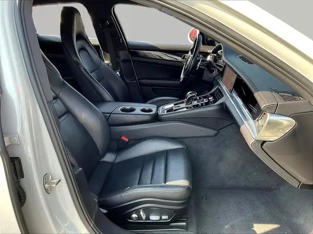 2021 Porsche Panamera Standard