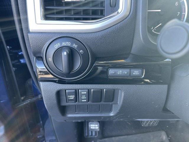 2021 Nissan Titan Crew Cab SV 4x4