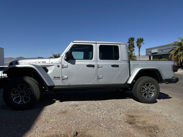 2024 Jeep Gladiator GLADIATOR MOJAVE X 4X4