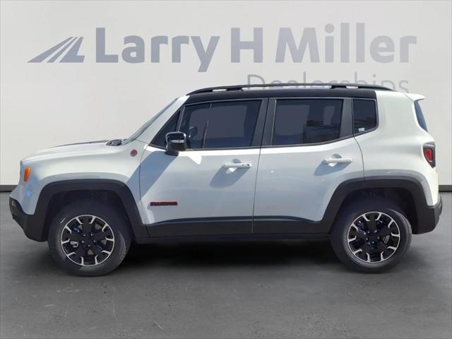 2023 Jeep Renegade RENEGADE TRAILHAWK 4X4