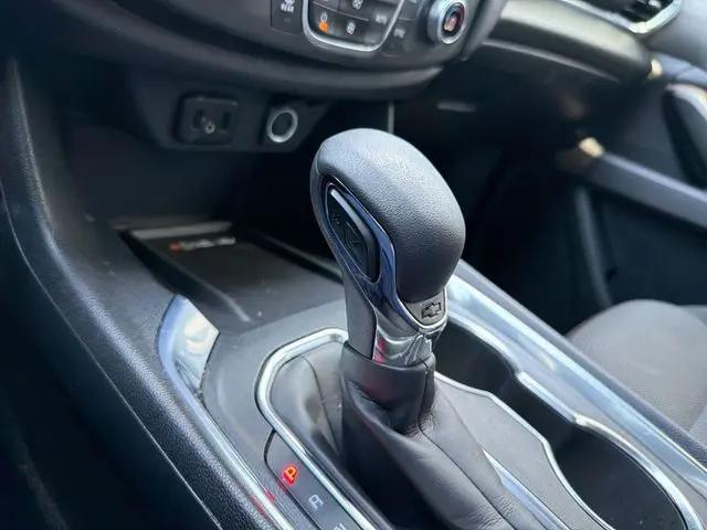 2022 Chevrolet Traverse FWD LT Cloth
